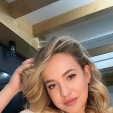 Here's one more video from my trip for y'all! While Mom and big sis were