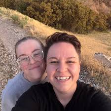 Wondering if someone in the group could please help me? I have started  following the 21 Day Fix portion containers, is anyone else following? Is  so, ice cream recipes.