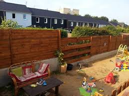 Epingle Par Jules N Sur Palette Palissade Cloture En Palettes Design De Cloture