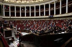 Un décret a été publié au journal officiel. Covid 19 Pass Sanitaire Vaccination Obligatoire Des Soignants L Assemblee Vote Le Projet De Loi