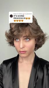 Laura Schuyler's Instagram, Twitter & Facebook