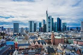 Today we look at the largest german banks, the top 5 german banks in germany to be exact. Best German Bank Account Comparison Germanymore De
