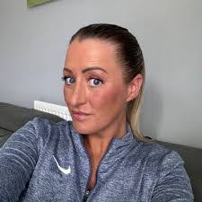 Rebecca Mcnabb's Instagram, Twitter & Facebook