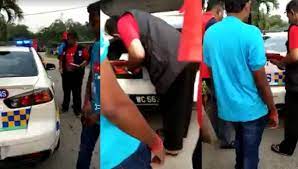 Seorang pemandu yang disyaki mabuk melanggar sebuah kereta peronda polis di lebuhraya persekutuan menghala kuala lumpur, di sini, awal hari ini. 5 Penyokong Ph Tidak Mengaku Periksa Mpv Polis Nth Qibord