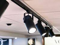 led railverlichting in uw kledingwinkel of combineer eens inbouw met opbouw wij helpen u graag met professi bloemenwinkel interieurs lichtontwerp verlichting