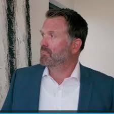 Jason Hull's Instagram, Twitter & Facebook