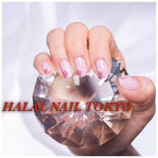 Many muslims have foregone wearing nail polish because by applying the lacquer to their nails they would be blocking water from touching them. Halal Nail Tokyo Posts Facebook