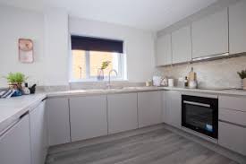 The transitional kitchen's masterpiece is the gorgeous hood with a great island! 75 Beautiful Kitchen With Grey Worktops Ideas Designs July 2021 Houzz Uk