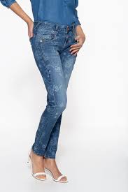 Wenn sie eine alte jeansjacke oder jeans haben diesel industry jeans as base material, fully lined with blue cotton one big main compartment and one big front pocket with robust metal zippers. Att Jeans Slim Fit Jeans Mit Floralem Muster Zoe Blau W36 L31 Galeria Karstadt Kaufhof