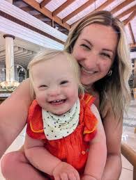 Tom Andor's Instagram, Twitter & Facebook