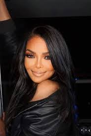 Shanta Martin's Instagram, Twitter & Facebook