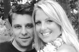 Holly Winchell's Instagram, Twitter & Facebook