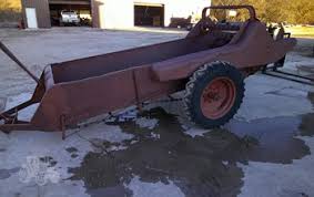 International 100PRC Manure Spreader