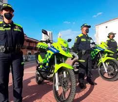 Jun 14, 2021 · entre las reformas que se propone introducir a la policía está la del cambio de su uniforme, asunto que, como bien lo señaló el espectador en uno de sus recientes editoriales, encierra un componente simbólico. Cffa9rl3daz28m