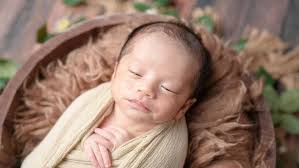 Arti Nama Ade dan 30 Rangkaian untuk Anak Laki-laki, Mahkota untuk Sang Raja