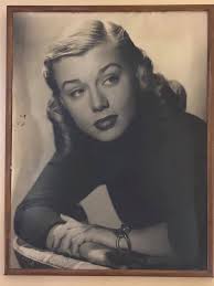 Anyone know this actress name?