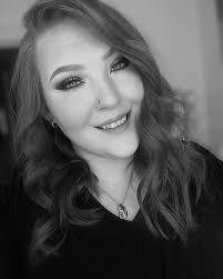 Winona Harvey's Instagram, Twitter & Facebook