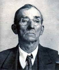 Doyle Burgess's Instagram, Twitter & Facebook