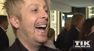 Ross antony was born in shropshire/england into an artistic family. Ross Antony Zu Schwul Fur Ein Kind Tikonline De