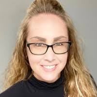 Kristin Gross's Instagram, Twitter & Facebook