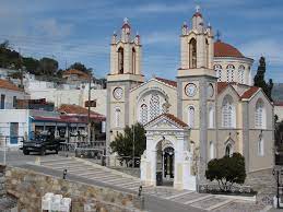 Siana ligt in het westen van rhodos, 65 kilometer ten zuidwesten van rhodos stad en 5 kilometer voor monolithos. Siana Reisefuhrer Auf Wikivoyage