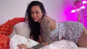 ShotofSimone Dildo Blowjob Onlyfans Video - gotanynudes.com