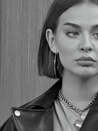 Photo posted by LAURA ESCANES (@lauraescanes)