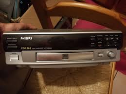 Gravez des cd mp3 ou des cd audio pour lecteurs de cd traditionnels. Cdr 560 Philips Cdr 560 Audiofanzine