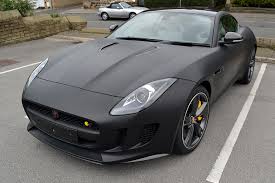As many people always like to ask us what the difference between the two actually is, we thought we'd make a brief video to explain the difference. Jaguar F Type Matte Black Reforma Uk