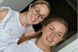 Laura Smedley's Instagram, Twitter & Facebook