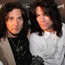 3 Tommy Thayer <3 & Eric Singer