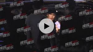 Jul 15, 2021 · 우효광이 자신의 무릎에 한 여성을 무릎에 앉히는 영상이 공개된 후, 우효광은 불륜 의혹에 휘말렸다. Ukxrbg0wyytmfm