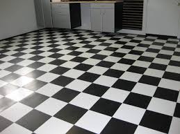 Bathroom Black And White Laminate Flooring It S Our Hardy Life Quilt Projects Black And White Tiles Bathroom Black And White Tiles Black And White Master Bathroom