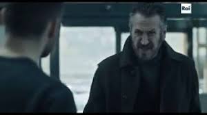 For disciplinary reasons he is transferred to the alpine town of aosta, far from his beloved rome. Rocco Schiavone Staffel 3 Start Folgen Schauspieler Trailer