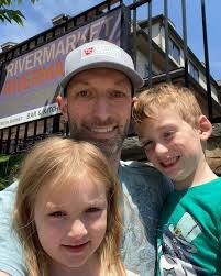 Lori Searles's Instagram, Twitter & Facebook