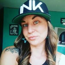 Danielle Groetzinger's Instagram, Twitter & Facebook