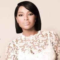 Kelly Lyles's Instagram, Twitter & Facebook