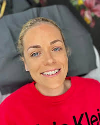 Eyebrows don't have to be thick or dark to be beautiful 😍 Gorgeous Siobhan  and her new looks 🥰🥰🥰 #permanenteyebrowsdonegaltown #pmueyebrows  #permanentmakeup #kwadroncartridges #permanent #pmumakepermanentemakeup  #permanentbrows ...