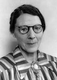 Women in the first three centuries of formal botany in southern Africa