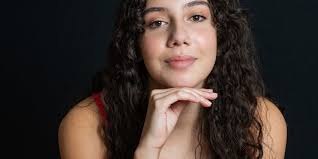 Jasmine Ramos's Instagram, Twitter & Facebook