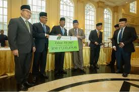 Seramai 5500 peserta menghadiri kursus perdana haji peringkat selangor anjuran lembaga tabung haji (th) di masjid sultan. Soalan Kursus Haji Selangor V
