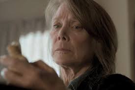 Castle Rock, Episode 7 "The Queen" Secrets