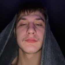 Are there any labor work or 40 hours a week job opportunities available?