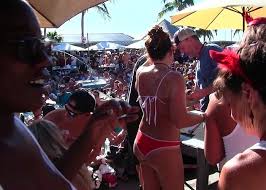 Get a glimpse of the person behind the player at the miami open. Public Sex Exhibitionism And Flashing Videos Page 48