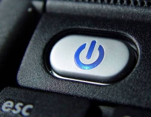 Mematikan komputer dari tombol power pada PC desktop