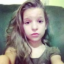 Laura Mello Streck (@lalamelhino)