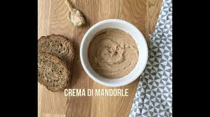 Crema di mandorle ottenuta da mandorle non pelate e tostate. Crema Di Mandorle Youtube
