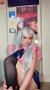 View Petit Asian in Elizabeth Liones cosplay showing off some thick  thighs💕 for free | Simply-Cosplay