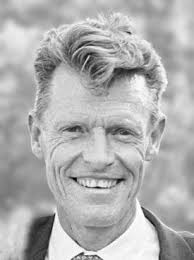 🌟Pro Bono—Perspectives, Insights and Impact for Your Next Big Step🌟 As a  senior humanitarian or philanthropic leader, are you facing difficult  governance decisions in 2025, juggling complex…