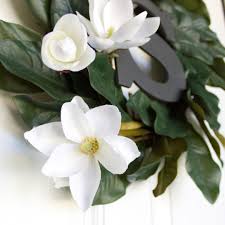 There are 318 faux magnolia wreath for sale on etsy, and they cost 74,85 $ on average. Farmhouse Style Diy Magnolia Wreath Craftcuts Com